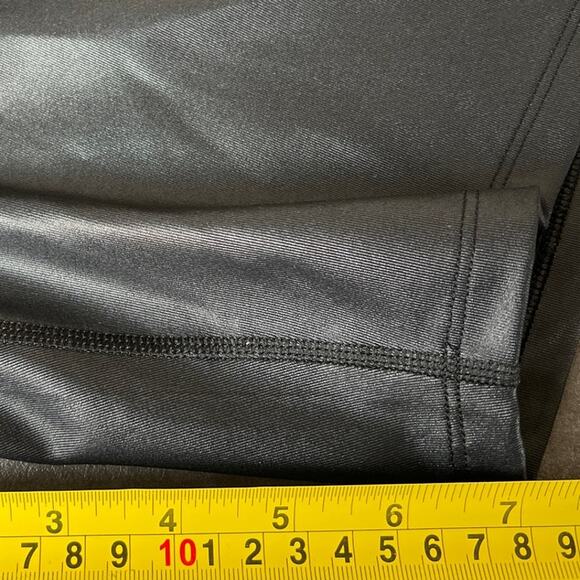 Abercrombie & Fitch Large Black Biker Short - Picture 5 of 6